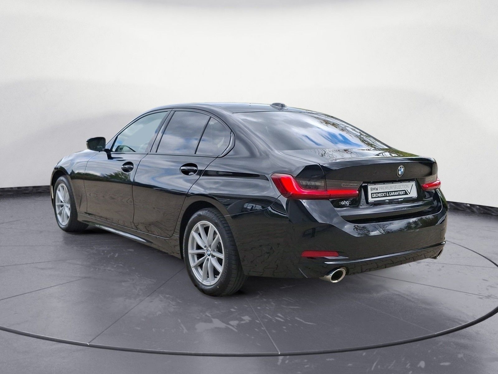 BMW 320i xDrive Sport-Aut. Navi HiFi Sportsitze foto 4