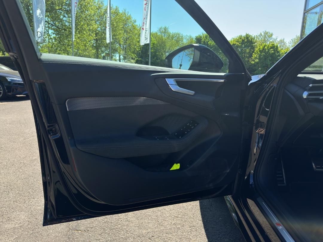 Fahrzeugabbildung Audi A5 Avant TFSI edition one 360,AHK,HUD,Kamera,LED