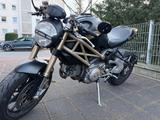 Ducati Monster 1100 EVO Anniversary mit vielen Extras - DUCATI MOTORRAD