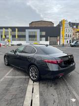 Alfa Romeo Giulia 2.0 Turbo 16V 147kW AT8 Sprint Sprint  - Alfa Romeo Gebrauchtwagen in Mönchengladbach