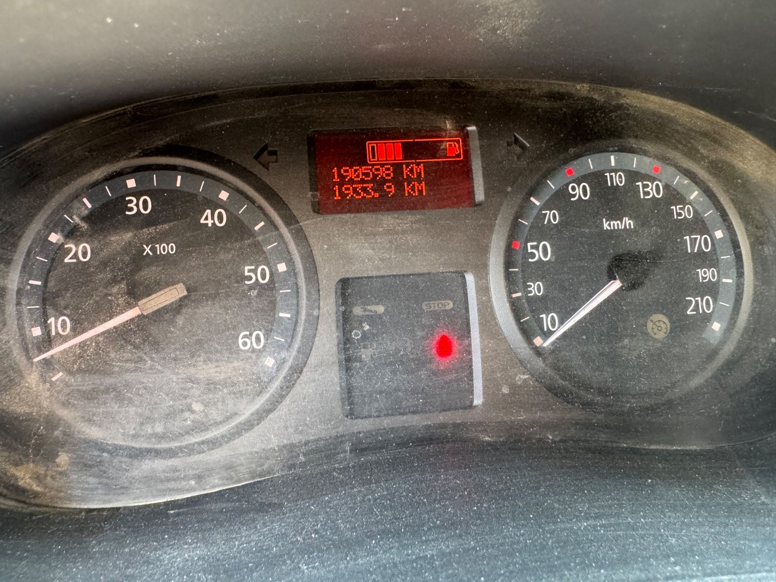Fahrzeugabbildung Renault TRAFIC 2.0 DCI 115
