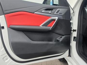 2024 BMW IX2 缩略图 14