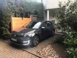 Volkswagen eGolf 300 von Erstbesitzer, scheckheftgepflegt - mit Elektro-Antrieb: Grau, Kombi