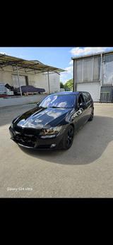 BMW E91 330d in einem absolut Traum Zustand - BMW 330 aus 2010: 330i
