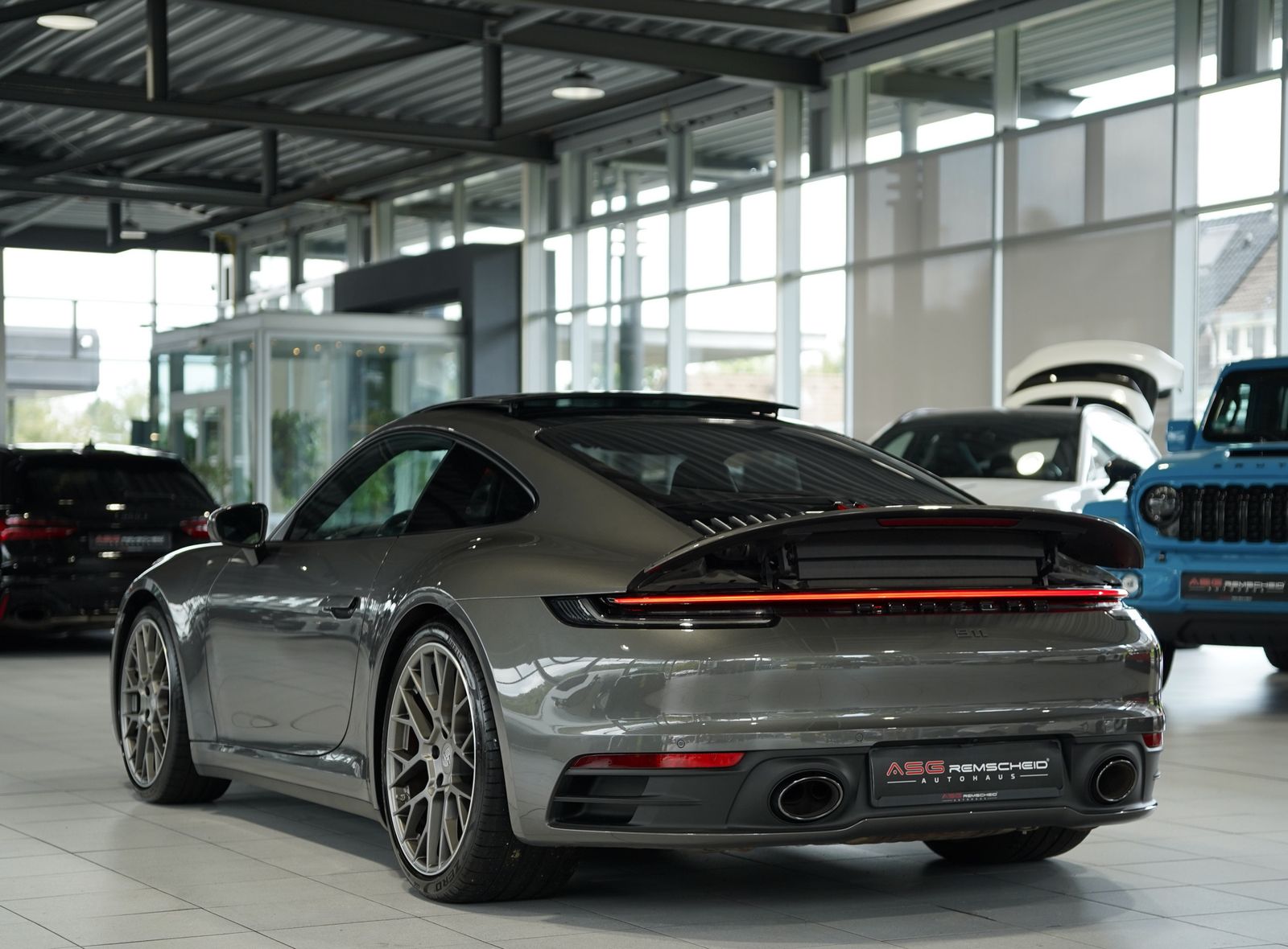 Porsche 992