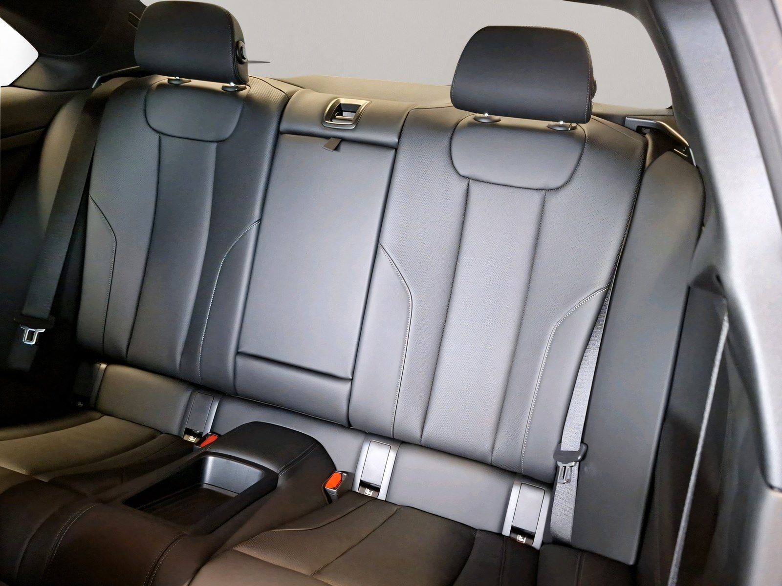 BMW 220 - Bild 6