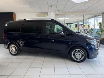 Mercedes V 220 - 4
