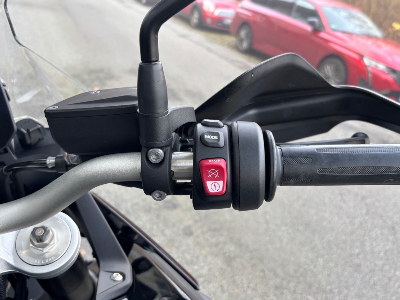 Fahrzeugabbildung BMW F 900 GS mit Kofferset