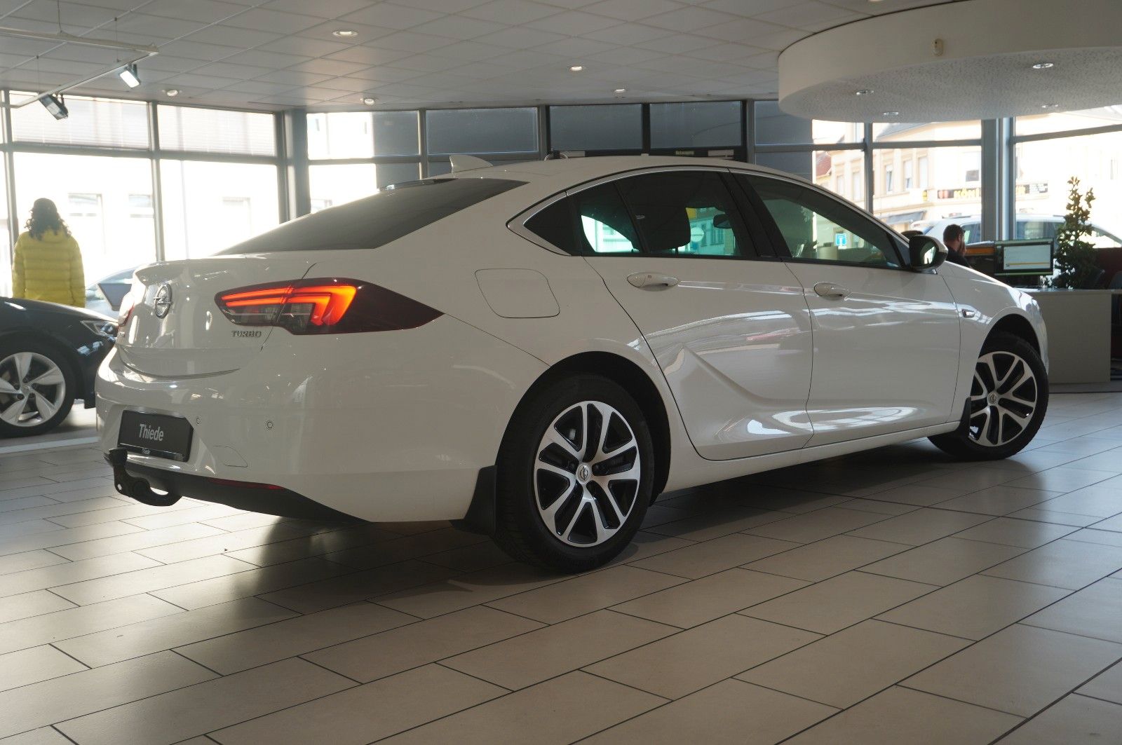 Fahrzeugabbildung Opel Insignia B GS 1.5T DYNAMIC NAVI/LED/SPORT/SH/AHK