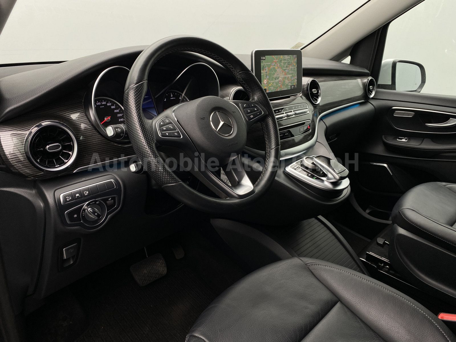 Fahrzeugabbildung Mercedes-Benz V 300d 4MATIC lang *Avantgarde Edition* 3187
