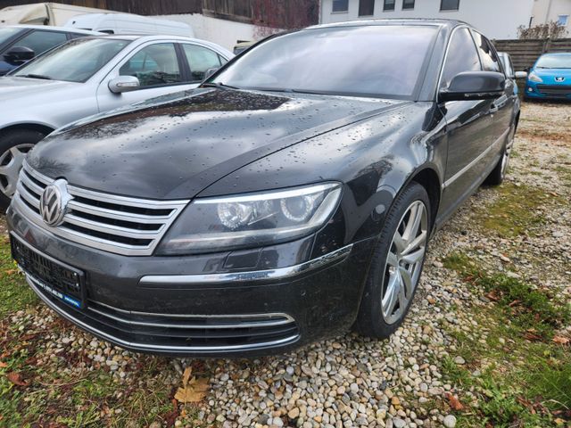 Volkswagen Phaeton V8 5-Sitzer 4Motion lang AHK.