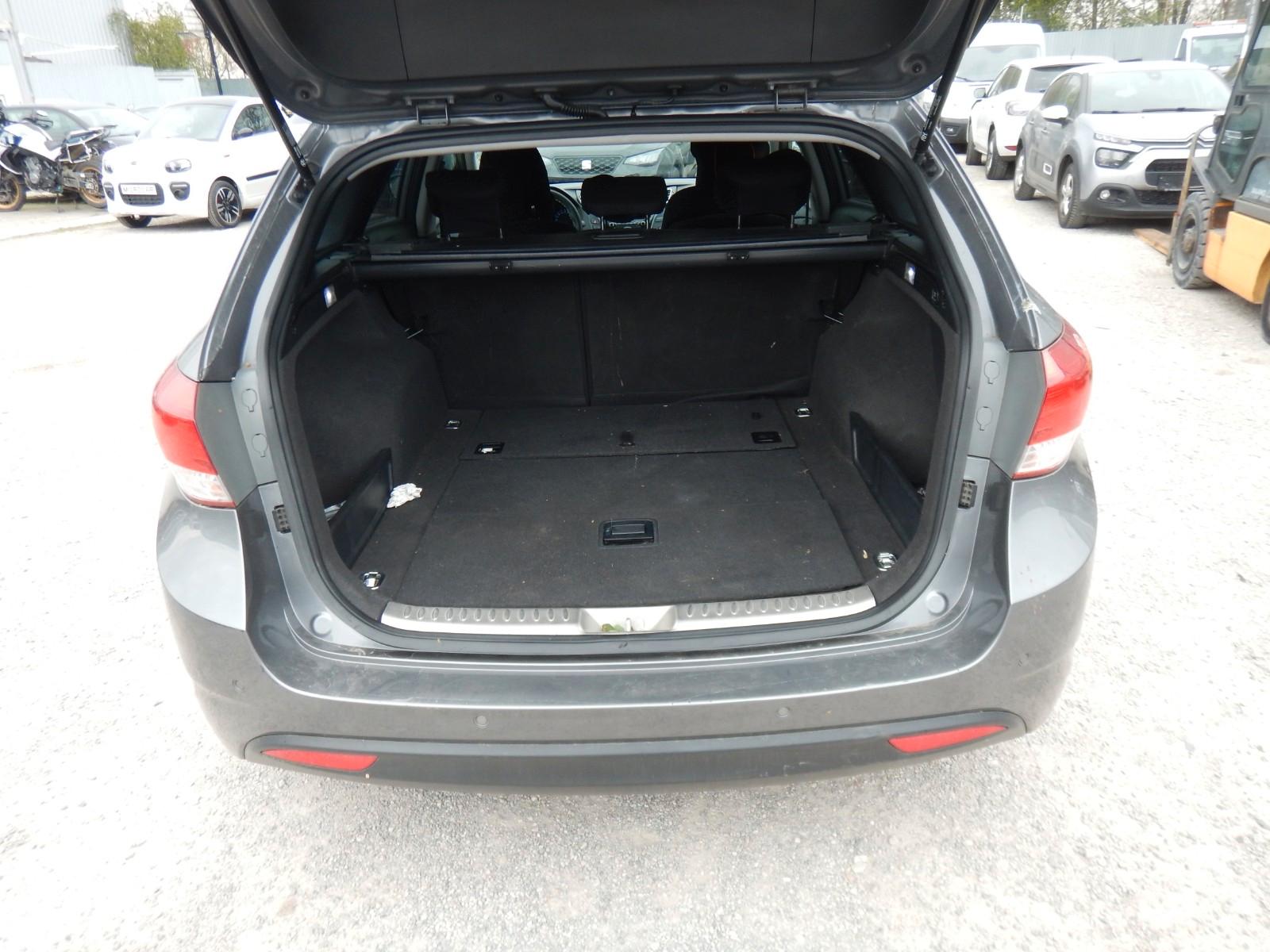Hyundai i40 2014 — photo 24