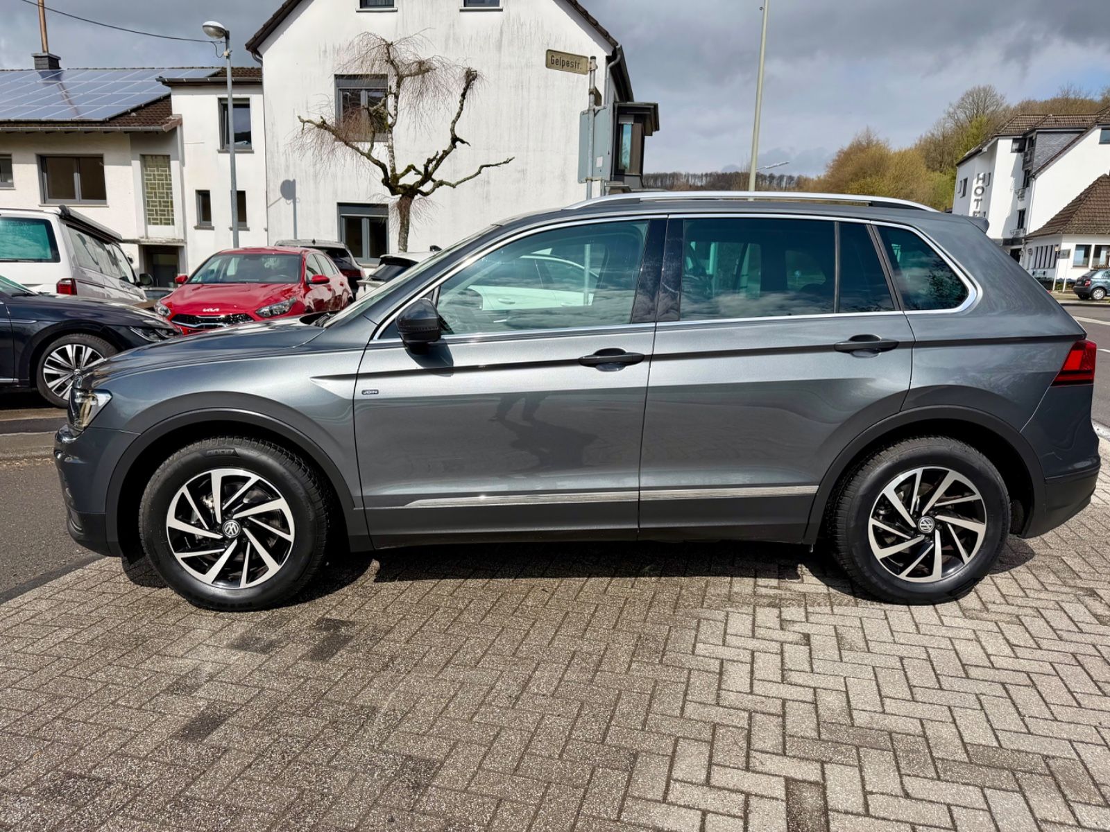 Volkswagen Tiguan ComfortlineLedNaviAccE-KlappeGarantieTop foto 7