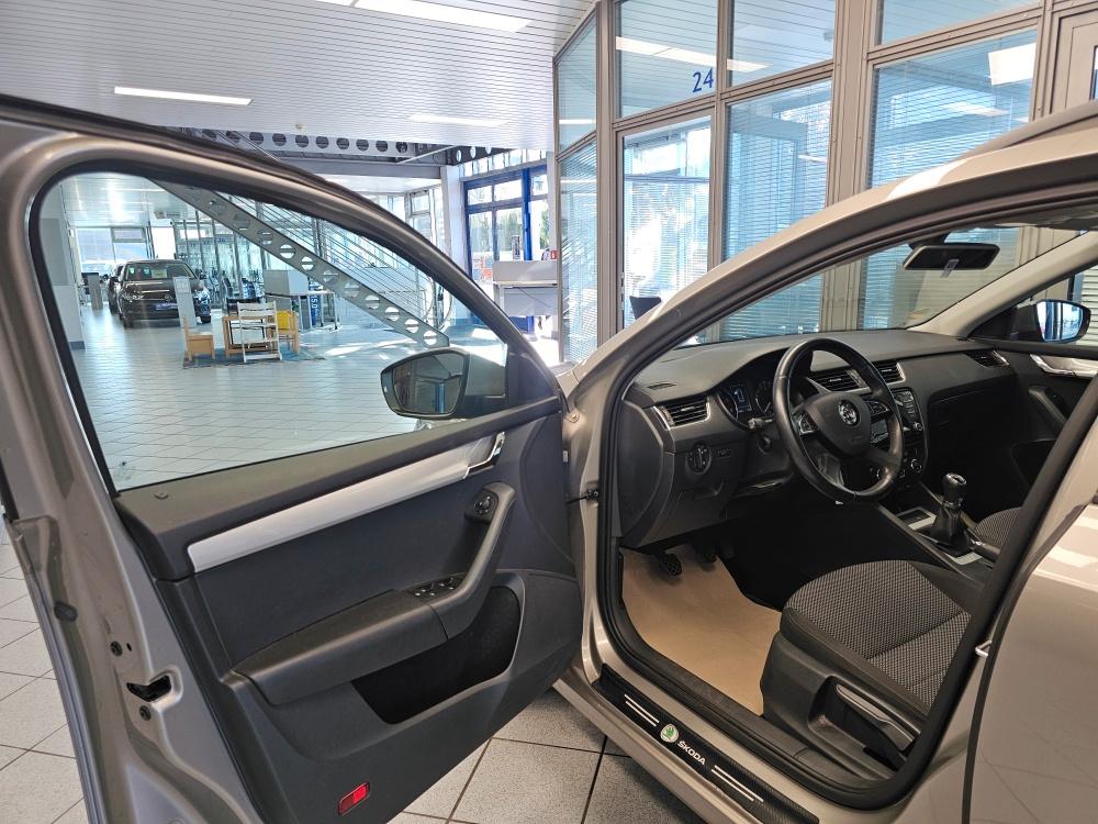 Skoda Octavia Ambition AHK,Sitzheizung,PDC,Klima