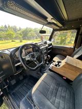 Land Rover Defender 110 Td4 Station Wagon SVX / Camper - Land Rover Defender SVX