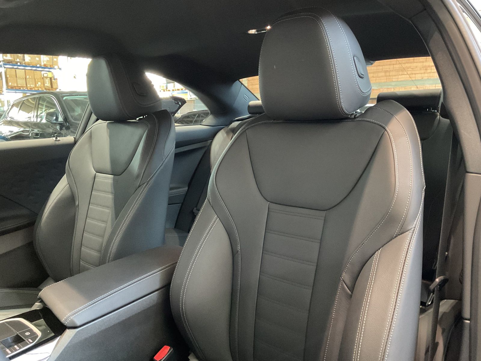 Fahrzeugabbildung BMW 220i | M Sportpaket | M Sportfahrwerk | 18" LMR