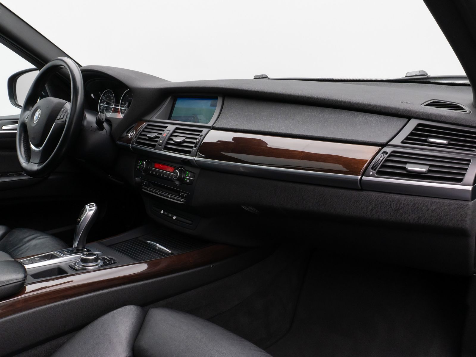 Fahrzeugabbildung BMW X5 xD40d Sport Panorama Kamera HUD HiFi SoftCL