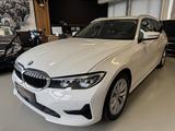 BMW 320D ADVANTAGE 2.0D APPLE CAR PLAY KAMERA - BMW: Kombi, 3.0