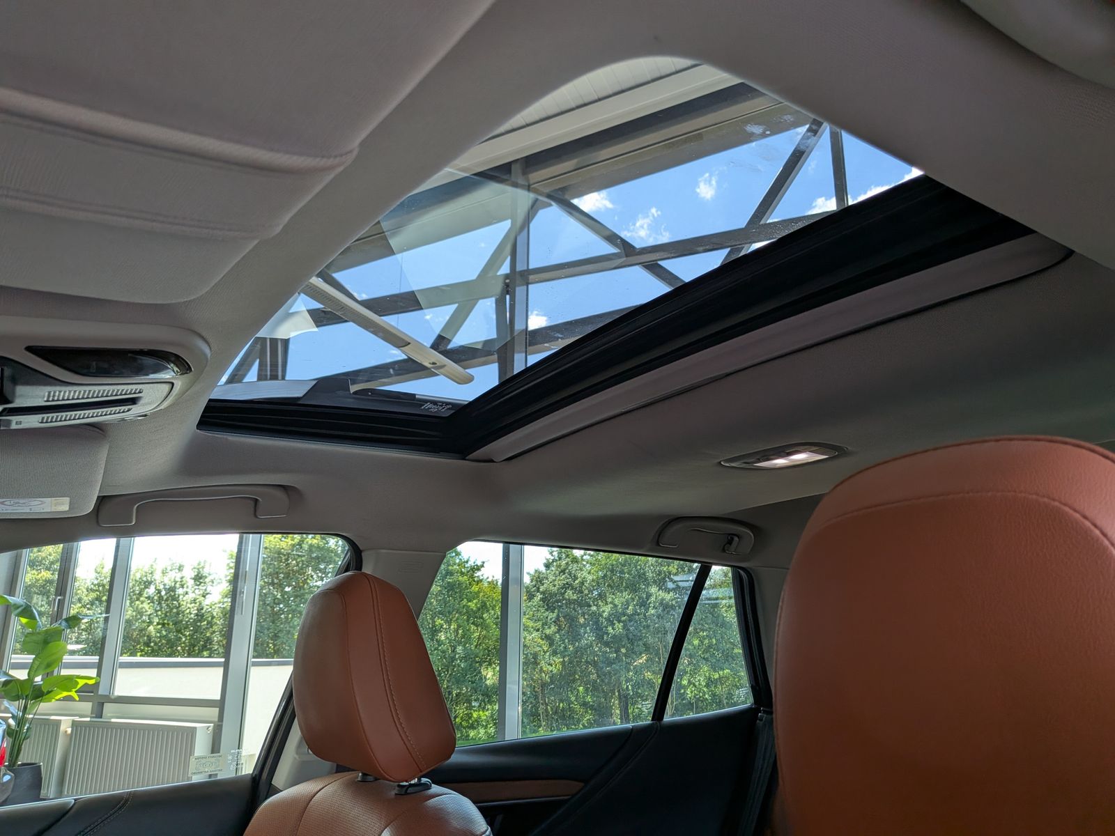 Fahrzeugabbildung Subaru Outback 2.5i Platinum EyeSight AWD LED CAM LEDER