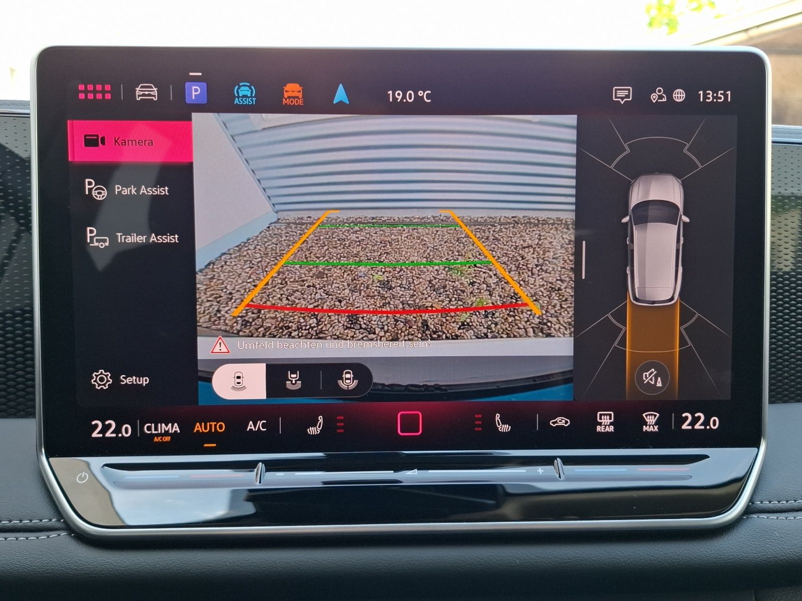 Fahrzeugabbildung Volkswagen Tiguan eTSI Life DSG LED AHK Navi AID ACC RFK SH