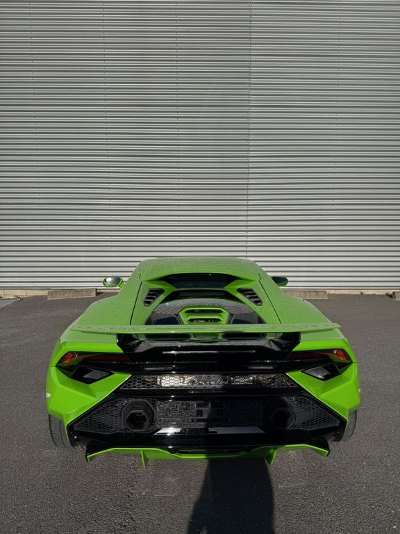 LAMBORGHINI Huracán 2024