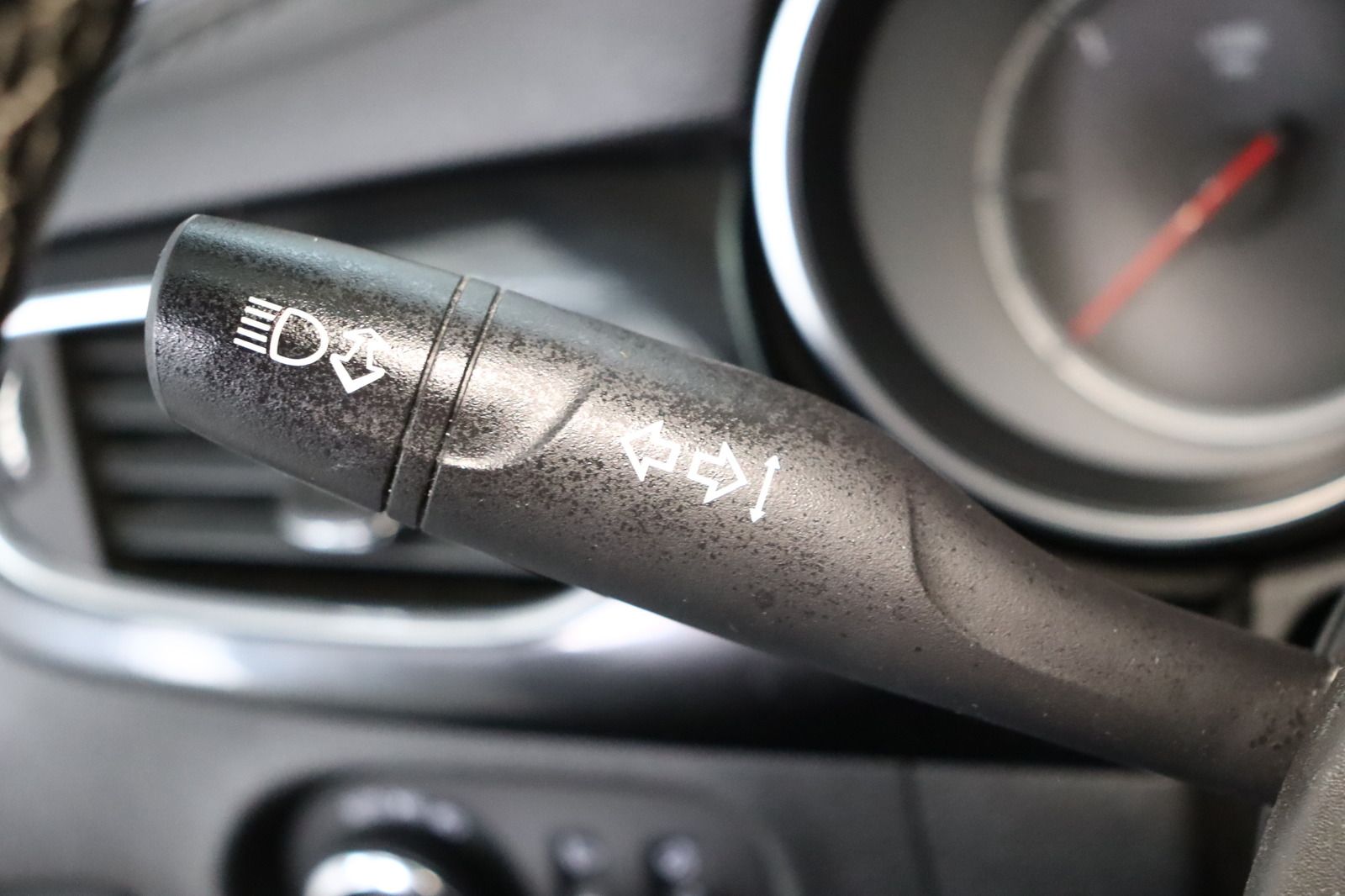 Fahrzeugabbildung Opel Astra K Sports Tourer * Navi * HU/AU neu *