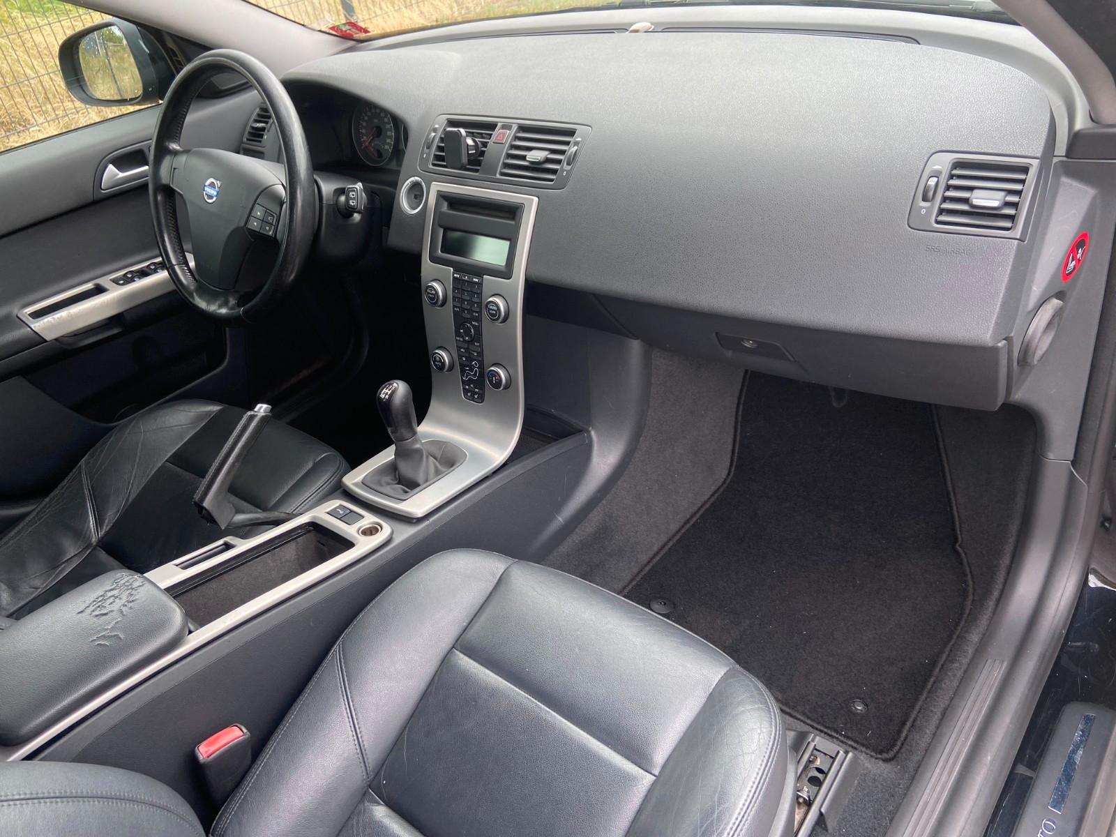 Volvo V50 2009 — photo 10