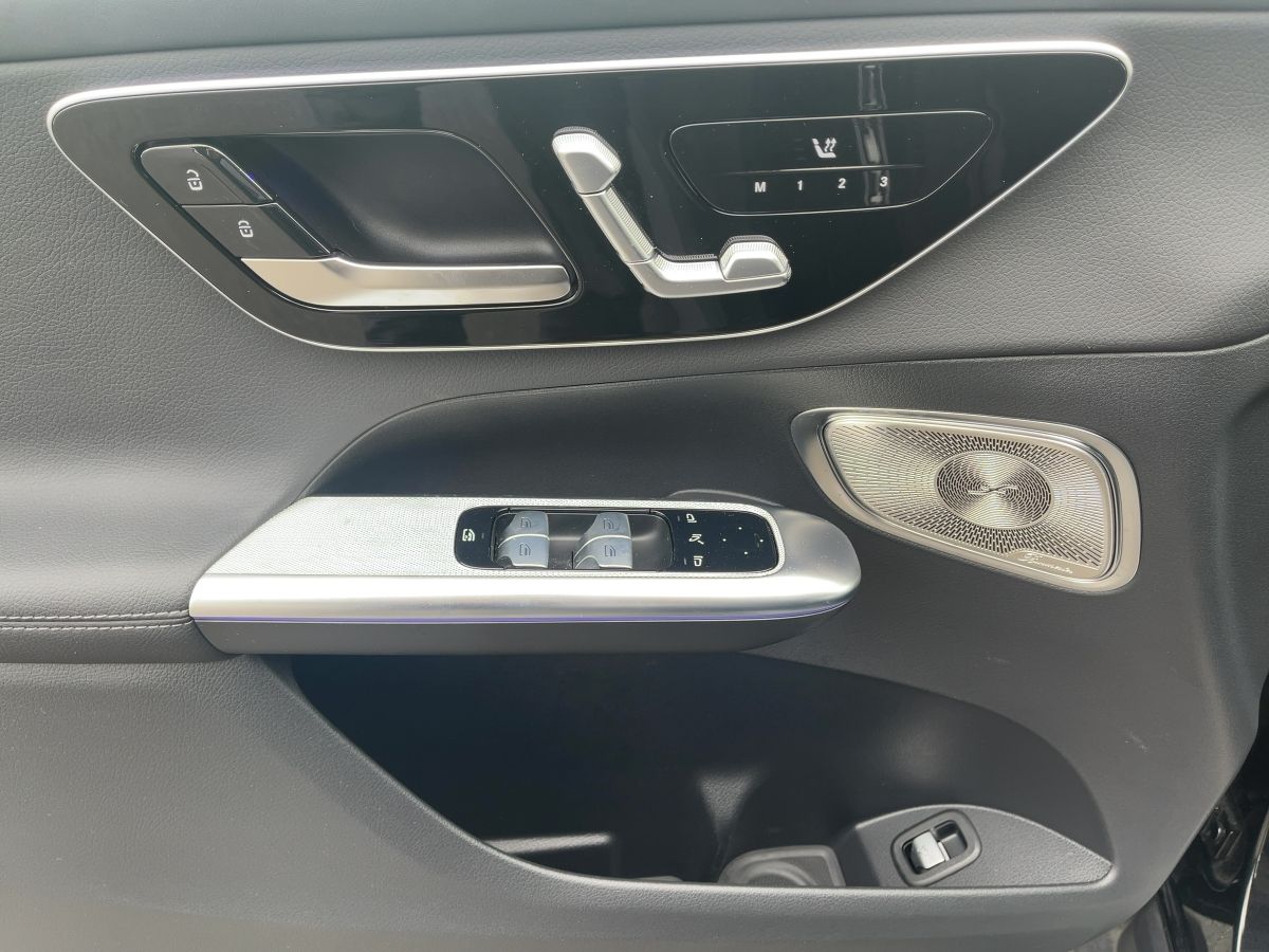 Fahrzeugabbildung Mercedes-Benz GLC 300 d 4M AMG/Night/Pano/360°/AHK