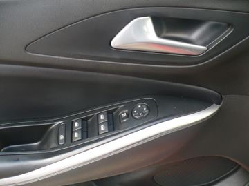 Bild 10 Opel Grandland (X) Grandland 1.2 Turbo 96kW SHZ R-Kamera LED Navi