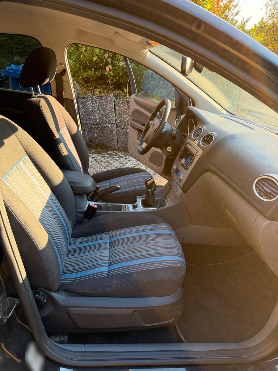 Ford Focus 2008 — photo 11
