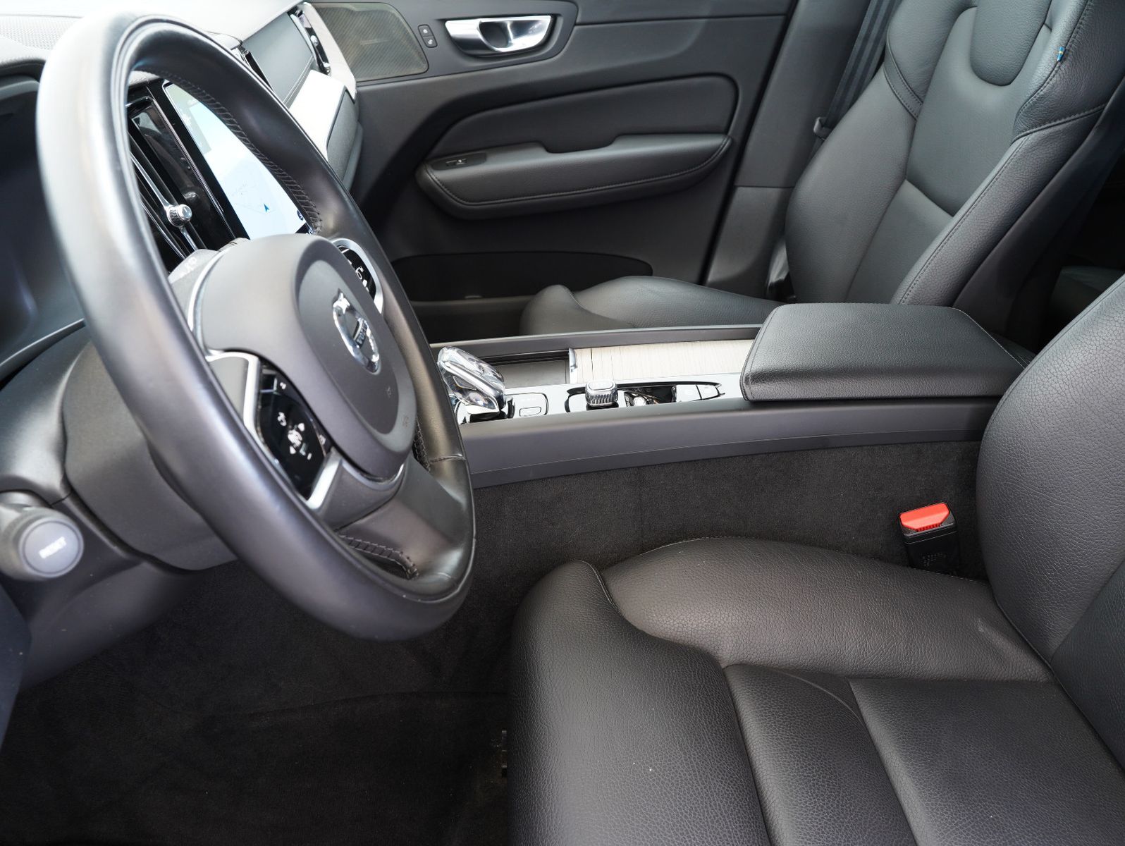 Fahrzeugabbildung Volvo XC60 B4 D Inscription XENIUM/INTELLISAFE/AHK