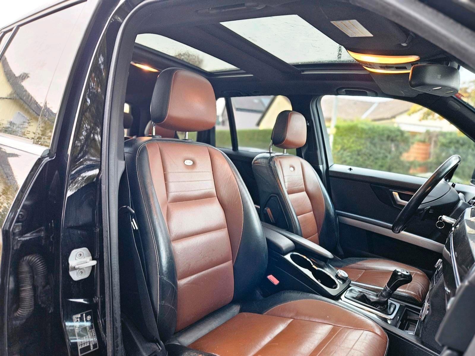 Mercedes-Benz GLK350 2011 — photo 8