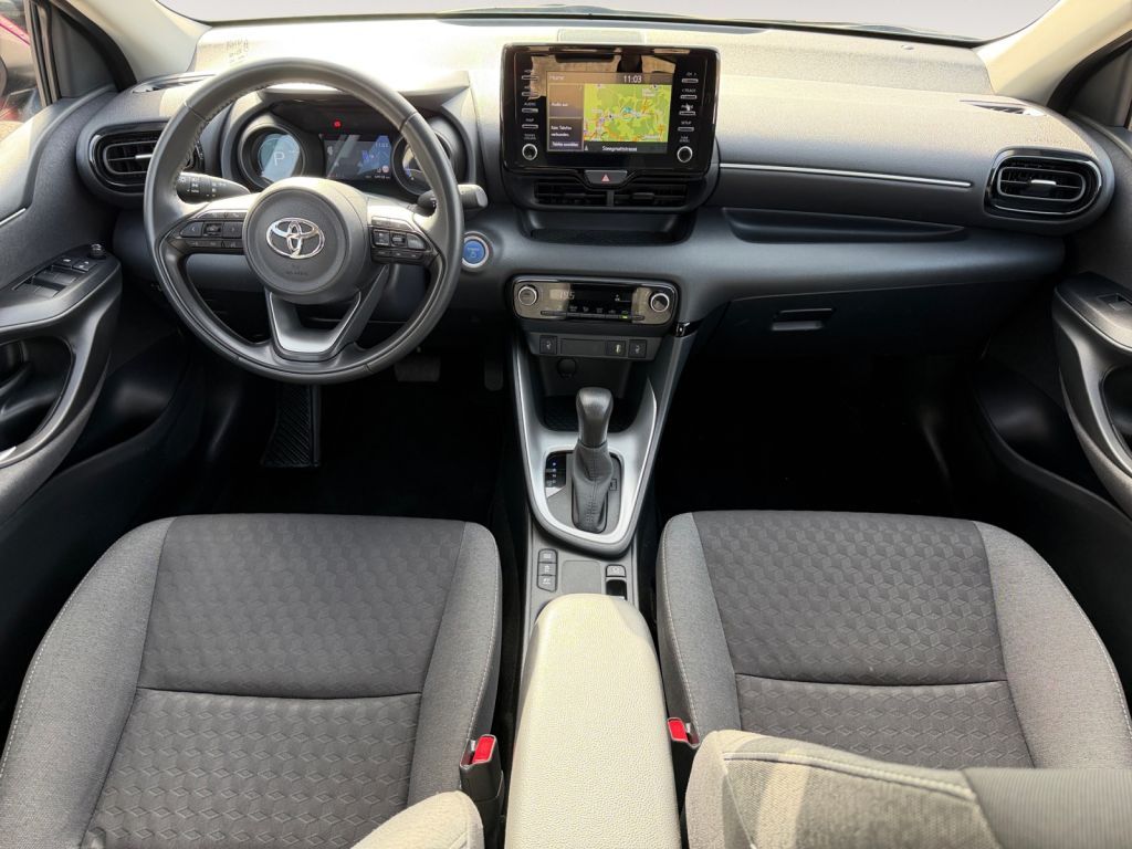 Fahrzeugabbildung Toyota Yaris Hybrid 1.5 VVT-i Team Deutschland