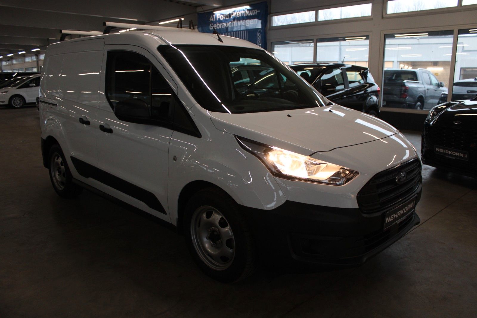 Fahrzeugabbildung Ford Transit Connect Kasten 3-Sitzer + Dachträger uvm