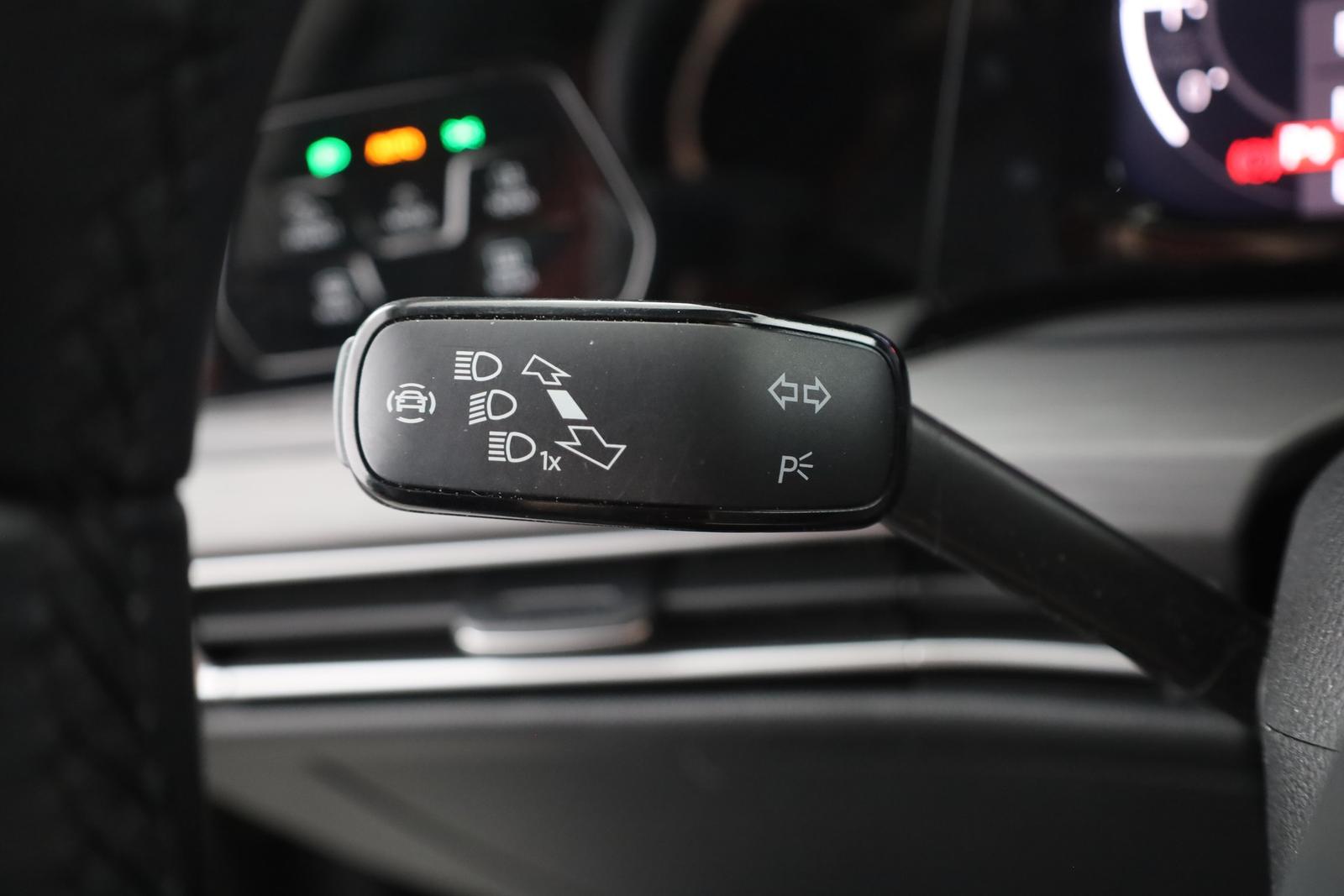 Volkswagen Golf VIII Variant 2.0 TSI DSG Style LED ACC PDC, миниатюра 18