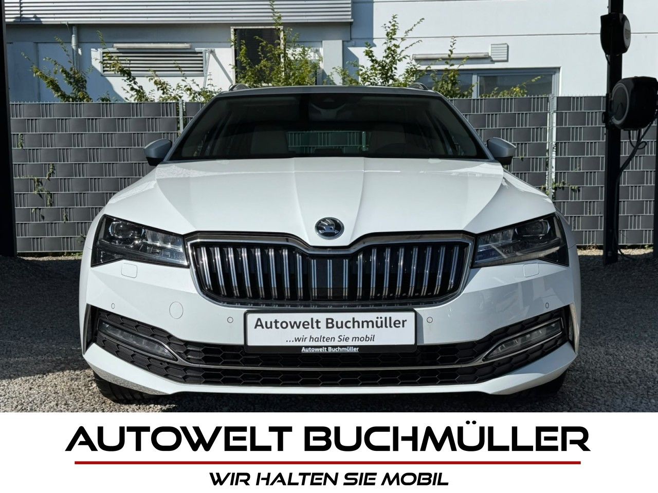 Gebrauchtwagen Skoda Superb Superb 2.0 TDI DSG,4×4,L&K,PANO,STANDH,LEDER,AHK in Nersingen