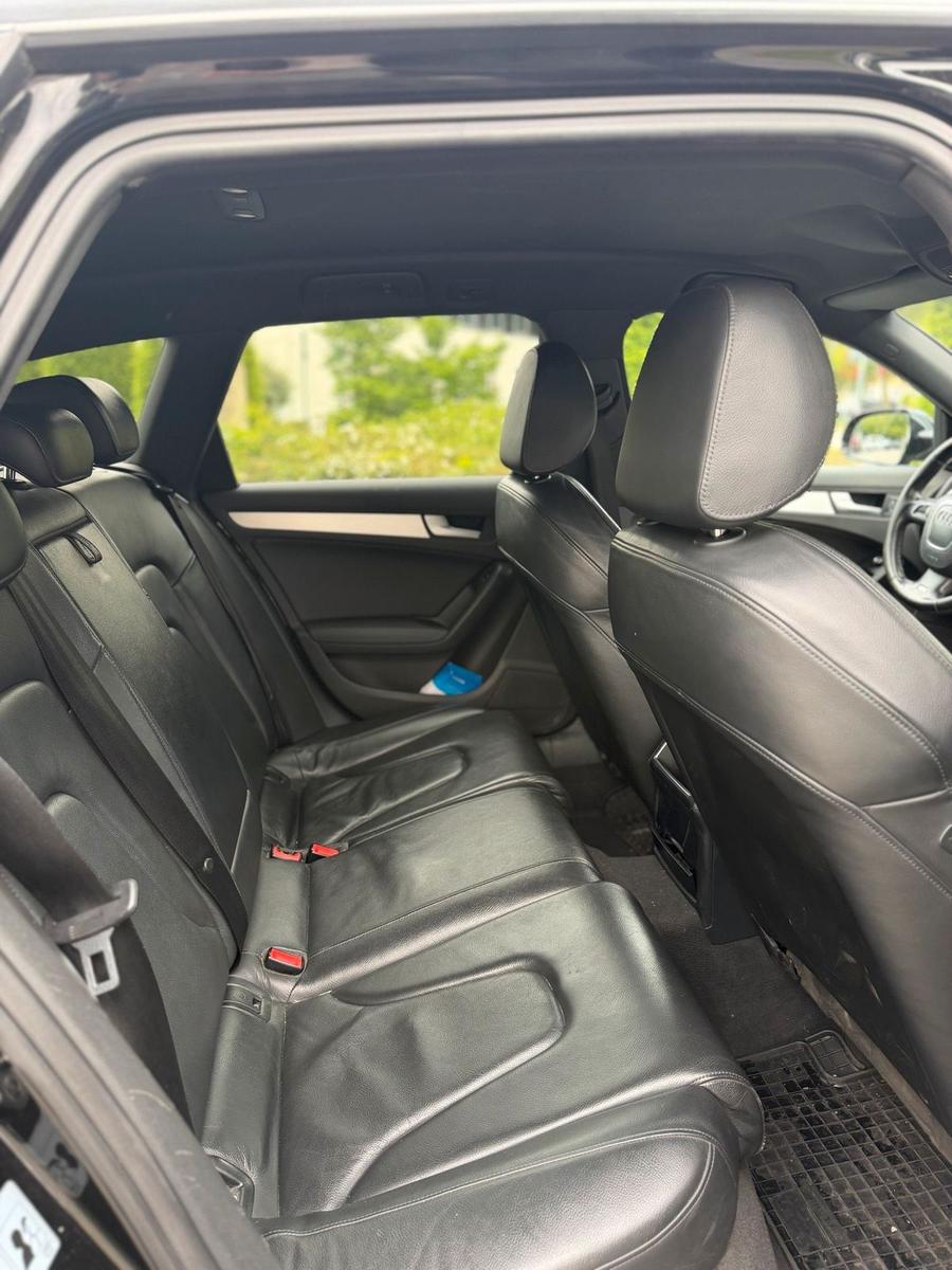 Audi A4 2011 — photo 5
