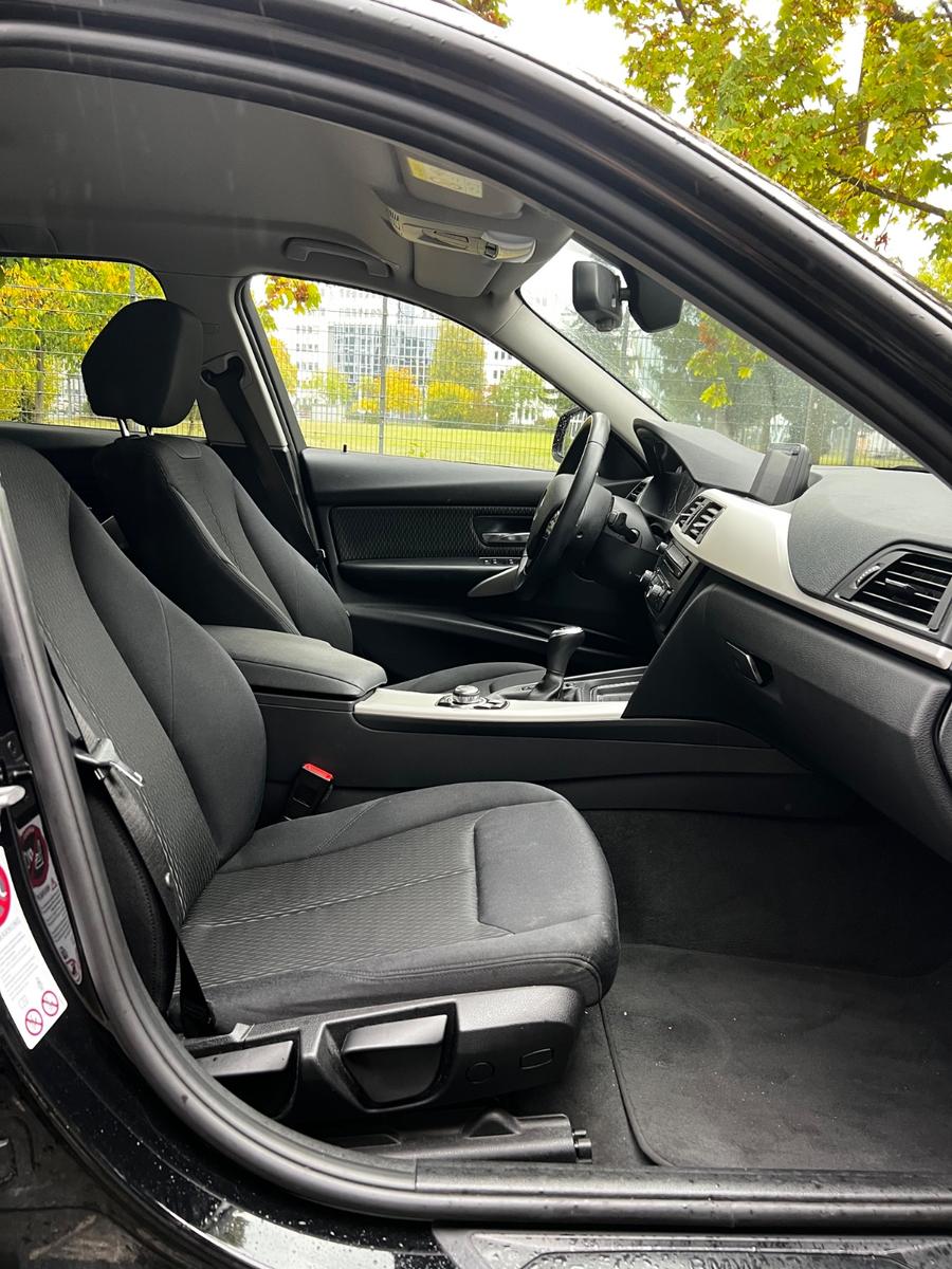 BMW 320 2013 — photo 19