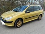 Peugeot 206 1,4 BENZIN WENIG KM 78500 TÜV ... - Peugeot 206 mit Anhängerkupplung