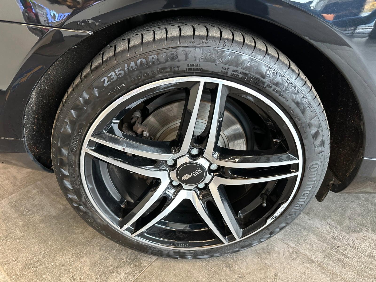 Mercedes-Benz E 200 *NACKENHZ*SITZHZ/Belüftung*NAVI*PDC*TEMPO*