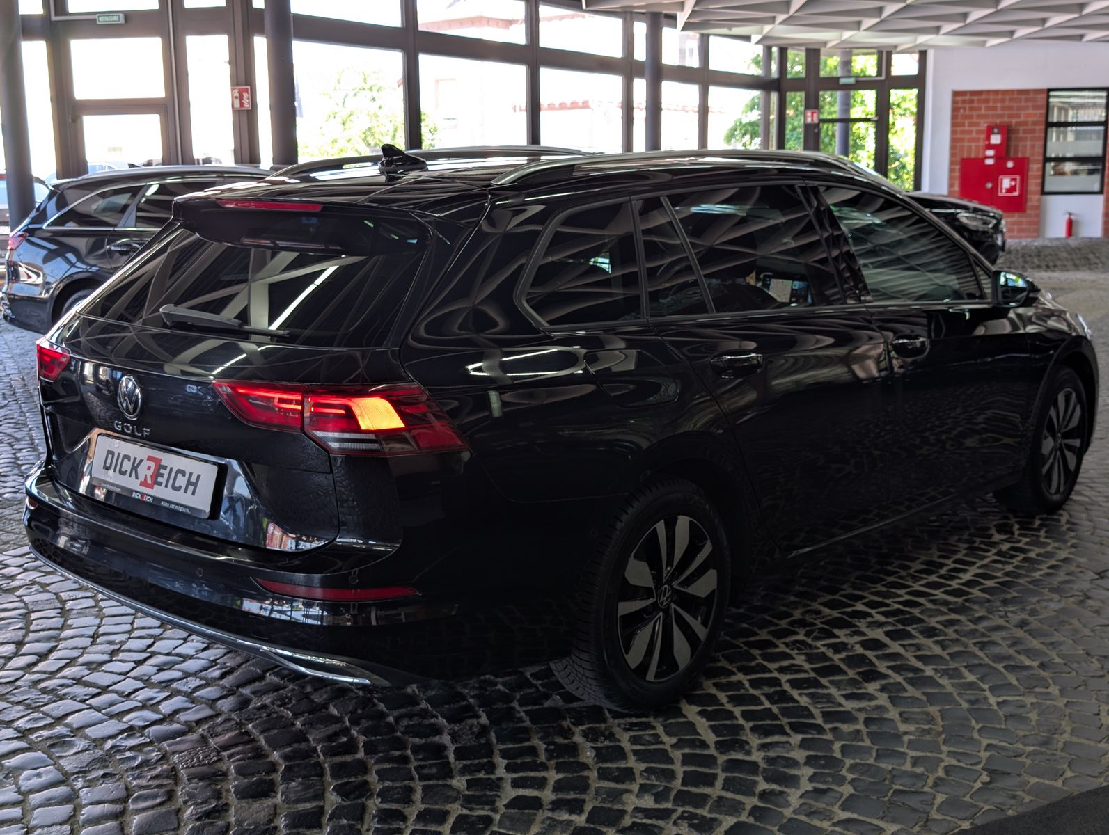 Fahrzeugabbildung Volkswagen Golf Move 1.5 TSI ACC LED SHZ VIRT AMBI APP BHL