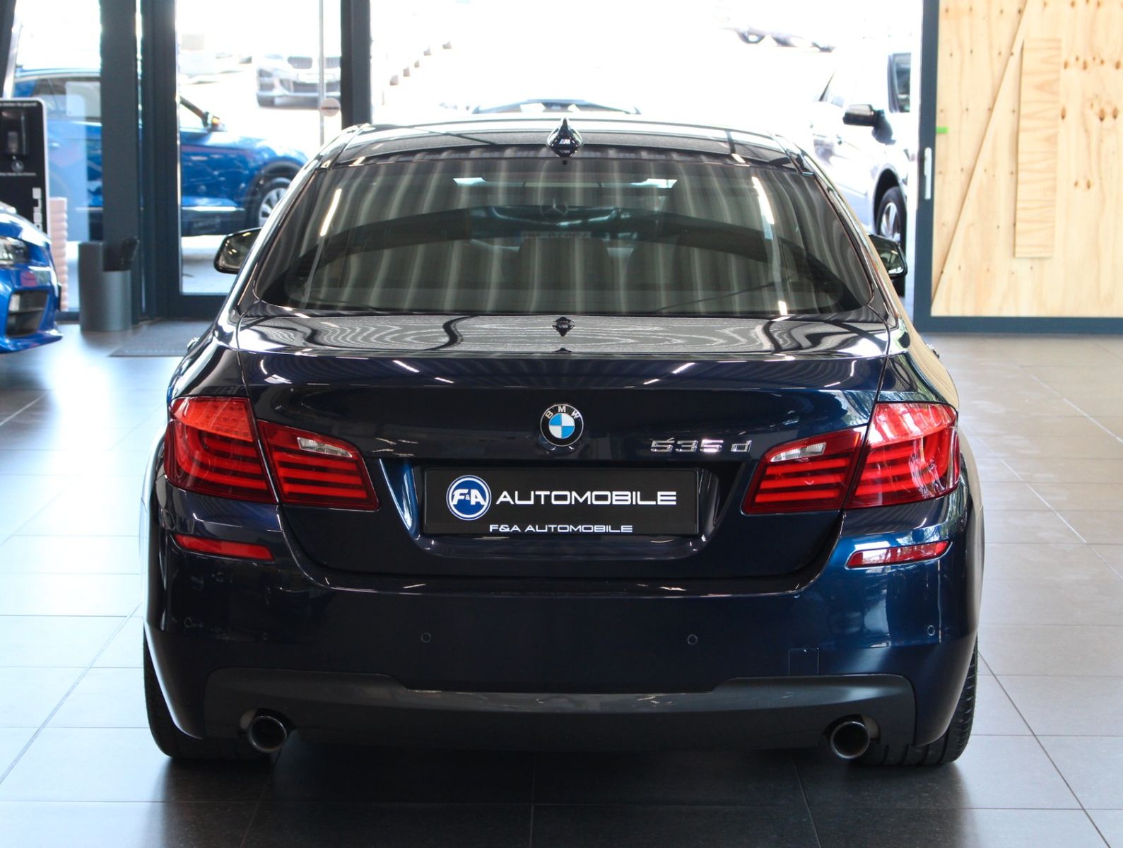 Fahrzeugabbildung BMW 535d M- Sport Paket*2.Hand*GSD* Navi*Bi-Xenon