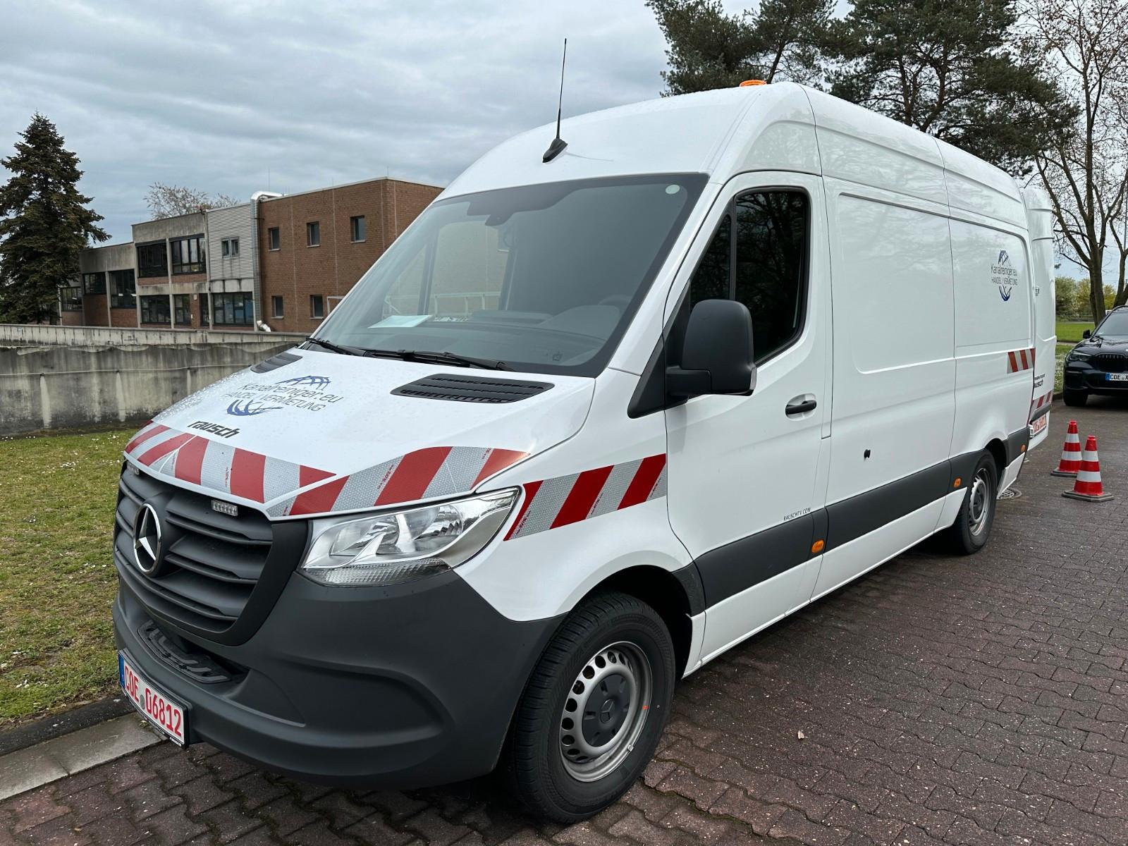 Mercedes-Benz Sprinter III mit Rausch-Kanalinspektionssystem
