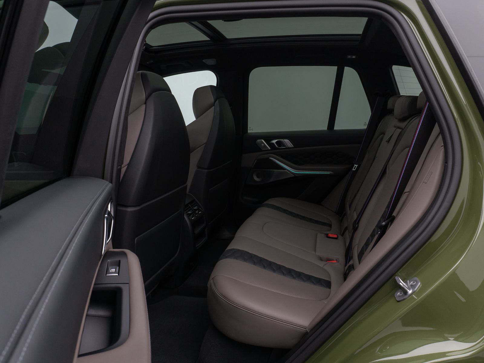 Fahrzeugabbildung BMW X5 M Competition Panorama 360°B&W IndividualVoll