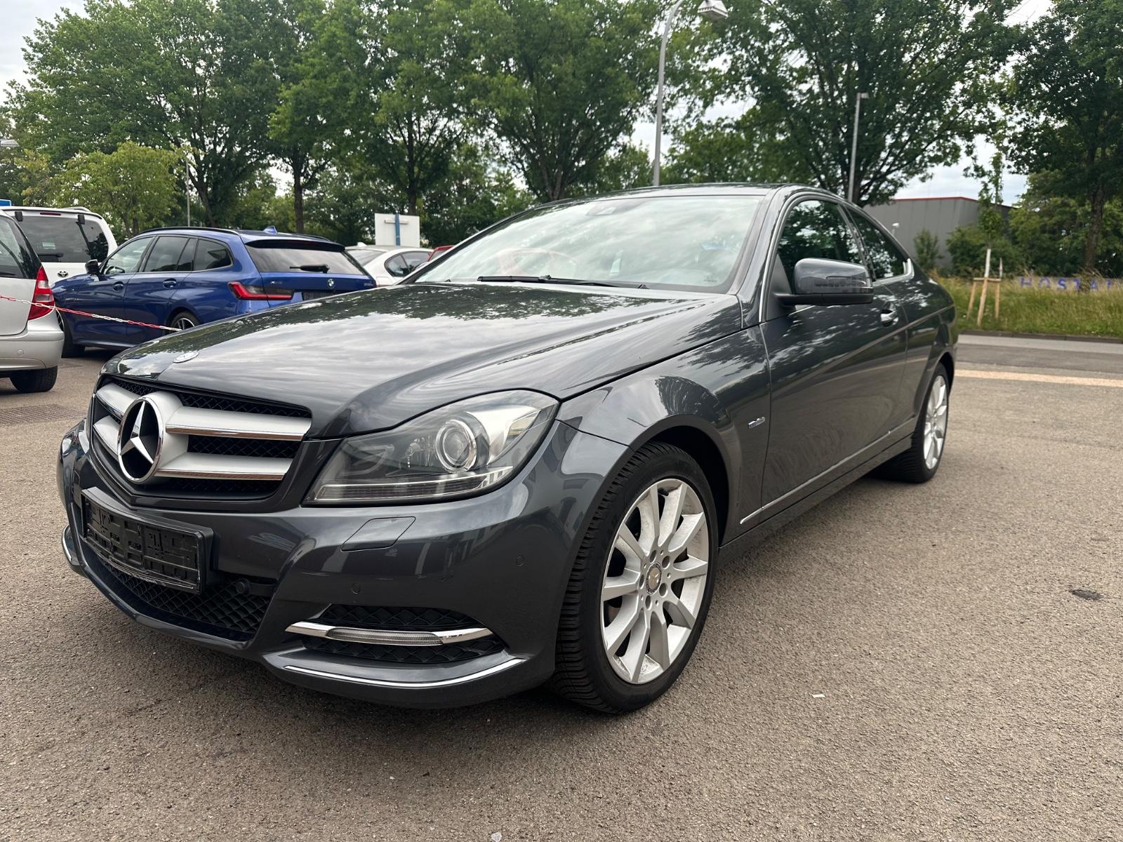 Mercedes-Benz C 180 COUPE BE 7G BI-XEN + PDC + TEMP