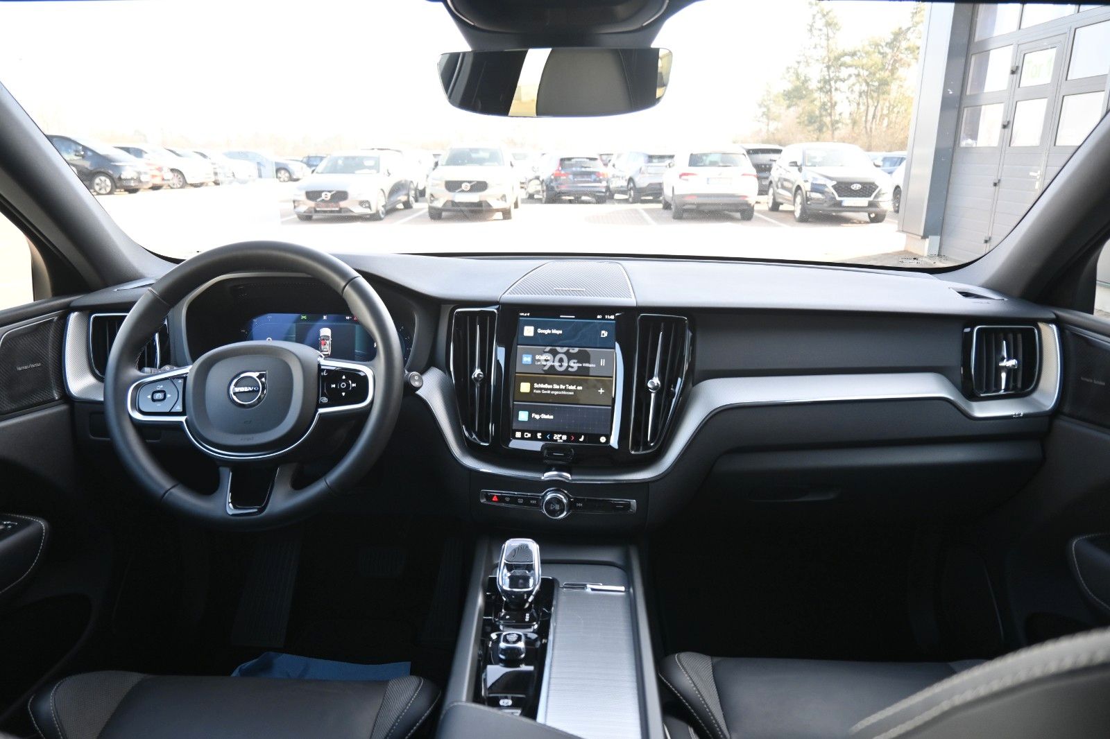 Fahrzeugabbildung Volvo XC60 B5 AWD Plus Dark*LED*H&K*CAM*BLIS*Google