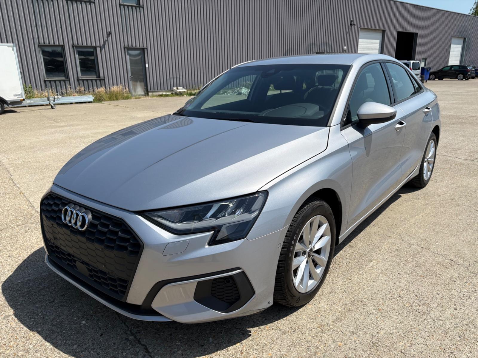 Audi A3 limousine 1.0 TFSI 30 S-TRONIC / MHEV