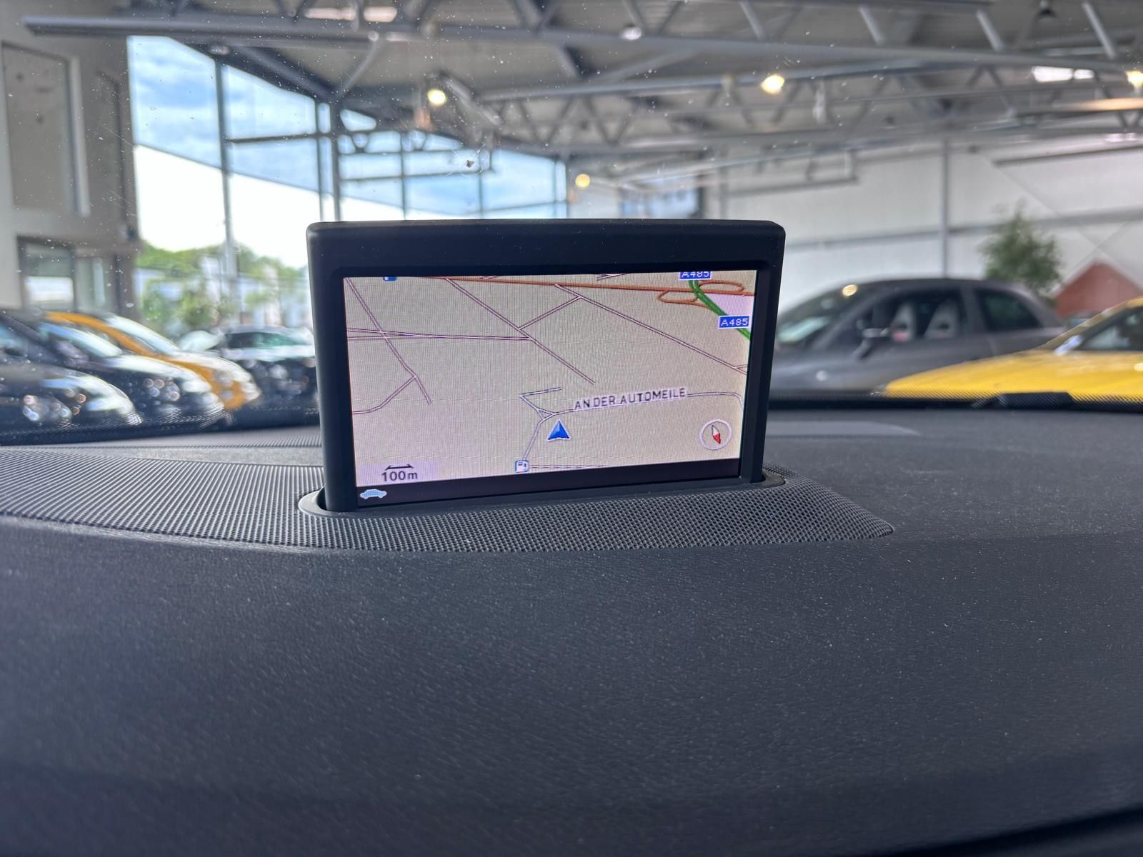 Fahrzeugabbildung Volvo V70 Kombi Momentum KLIMA NAVI ALU