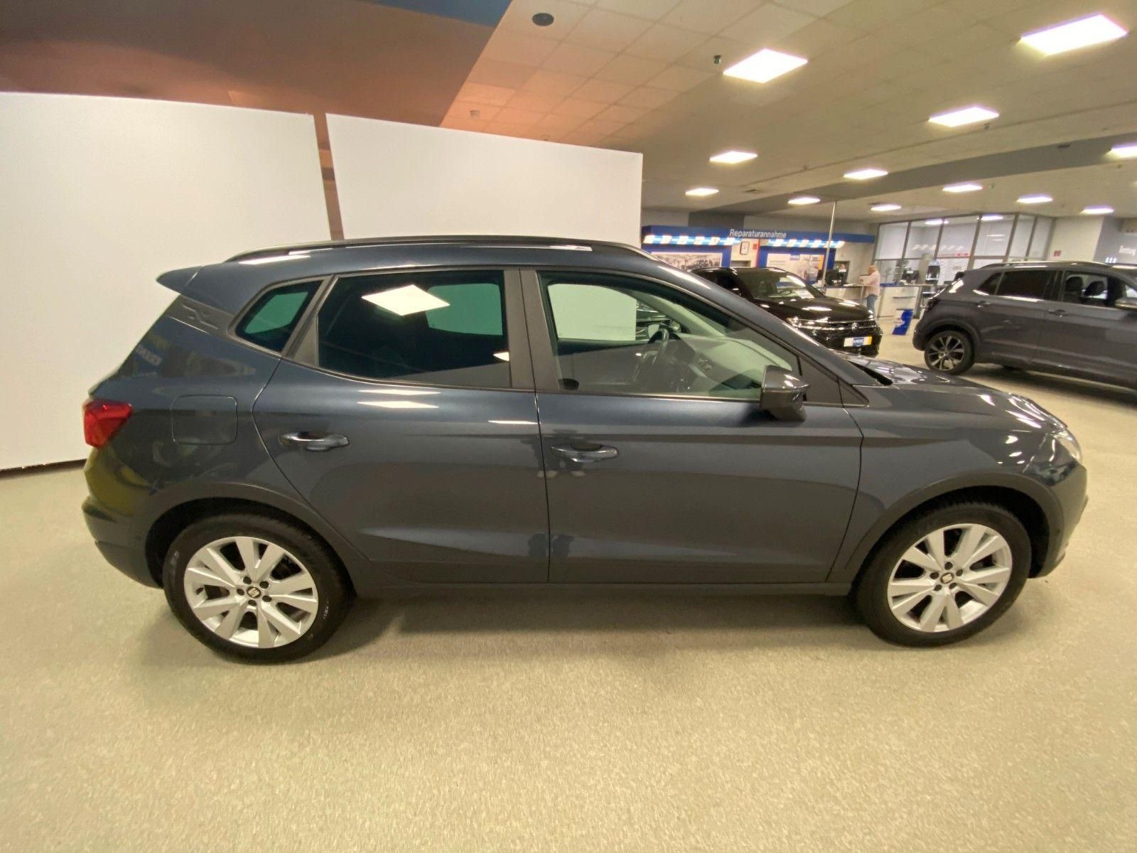 Fahrzeugabbildung SEAT Arona 1.0 TSI Style+EINPARKHILFE+TEMPOMAT+17"ALU