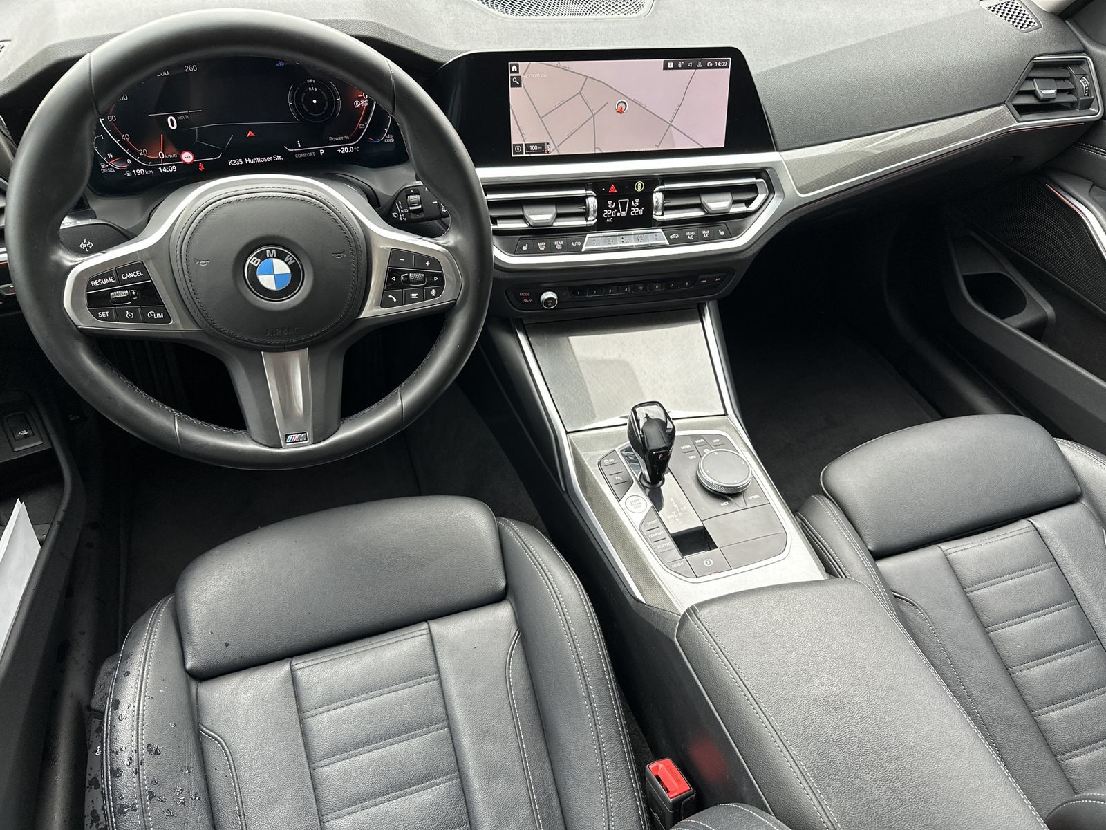 Fahrzeugabbildung BMW 320d Touring Sport-Line NAV+LASER+KAMERA+HUD+SHZ